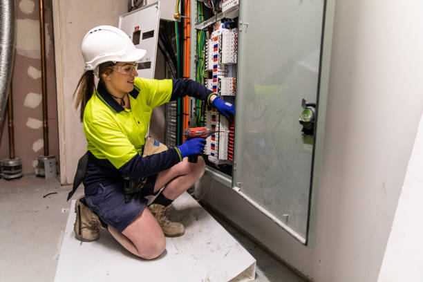Best Emergency Electrical Repair  in Carpentersvle, IL