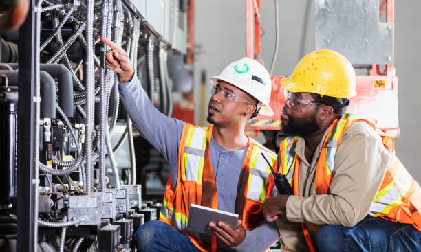 Best Licensed Electrician  in Carpentersvle, IL
